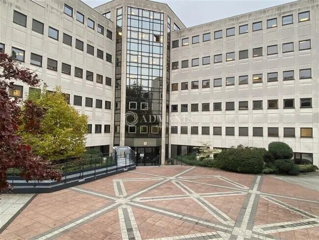 Plus de détails pour Bureau à louer