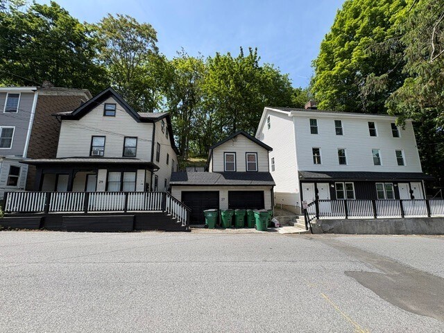 19-25 Vineyard Ave, Highland, NY à vendre Photo de l’immeuble– Image 1 sur 16