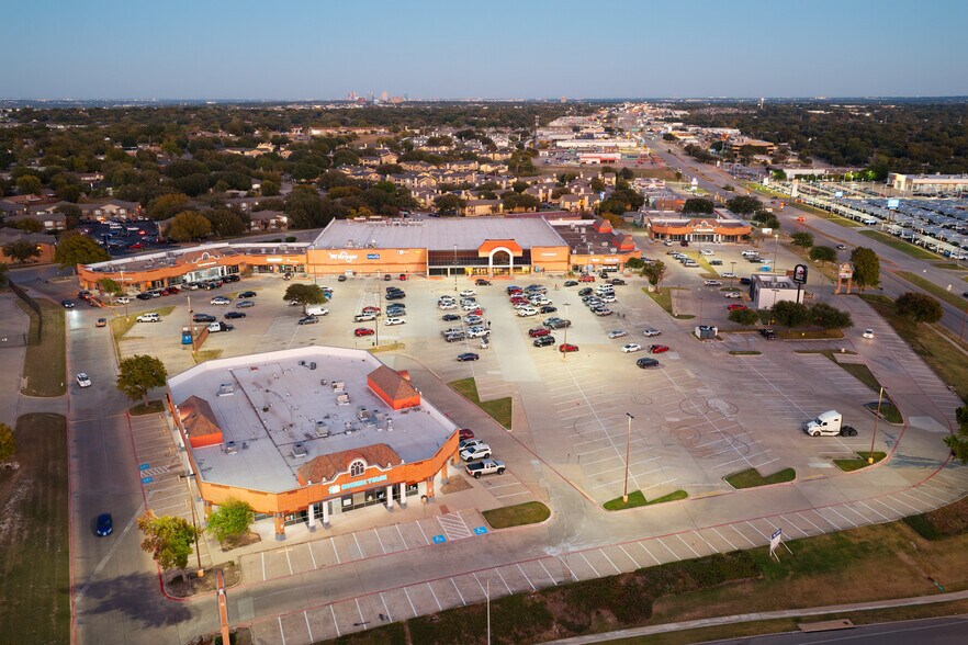 9108-9124 Camp Bowie Blvd W, Fort Worth, TX à louer - Photo de l’immeuble – Image 2 sur 16