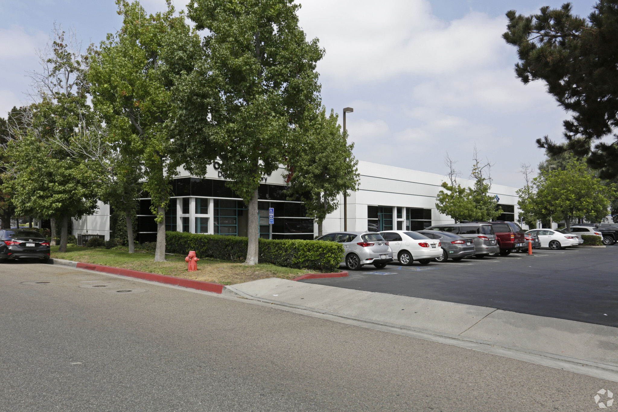 2284 N Glassell St, Orange, CA à louer Photo principale– Image 1 sur 6