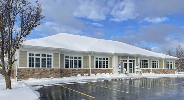 400 Fox Glen Ct, Barrington, IL à louer - Photo de l’immeuble – Image 2 sur 2