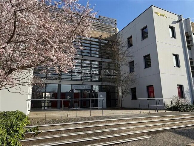 Plus de détails pour Bureau à louer