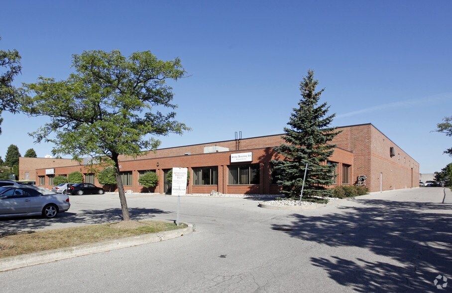 310 Matheson Blvd E, Mississauga, ON à vendre - Photo de l’immeuble – Image 2 sur 2