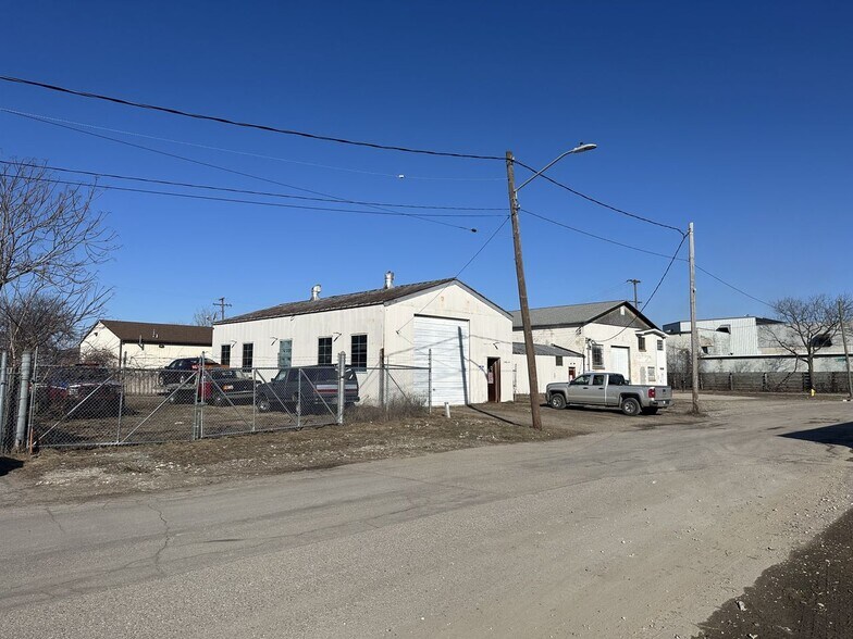 1959 Sterling Ave NW, Grand Rapids, MI à vendre - Photo de l’immeuble – Image 1 sur 8