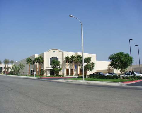 5012 4th St, Irwindale, CA à louer Photo de l’immeuble– Image 1 sur 6
