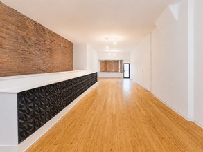 8714 S Commercial Ave, Chicago, IL à louer Photo intérieure– Image 1 sur 9