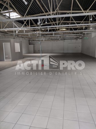 Local d’activités dans Perpignan à louer - Photo intérieure – Image 2 sur 4