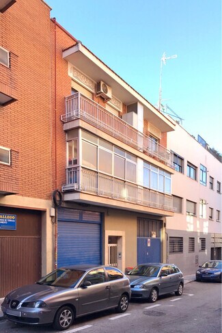 Plus de détails pour Calle De La Sierra De Alcaraz, 30, Madrid - Logement à vendre
