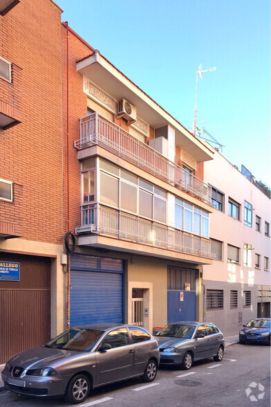 Calle De Sierra Bermeja, 30, Madrid, Madrid à vendre - Photo de l’immeuble – Image 1 sur 2