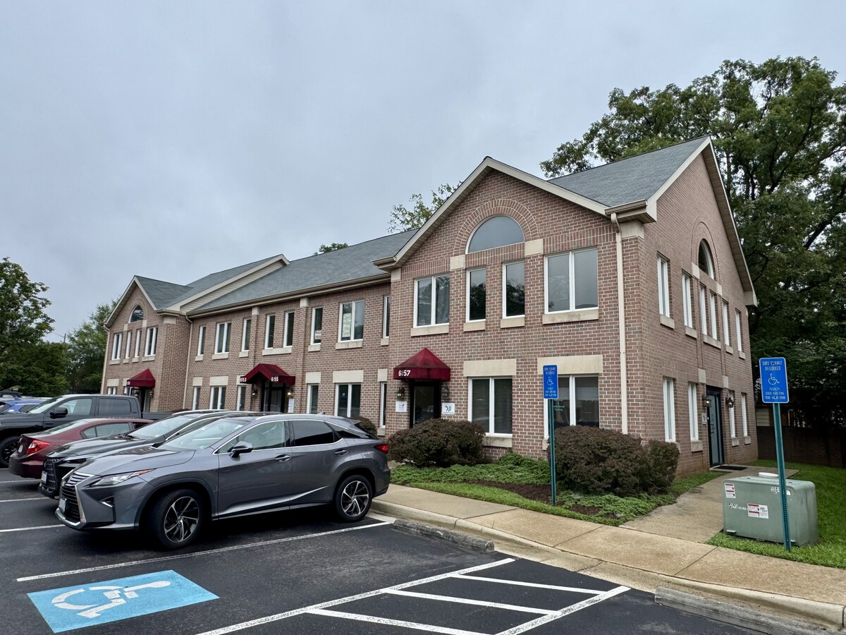6151-6157 Fuller Ct, Alexandria, VA 22310 - Lot #5 -  - Photo intérieure - Image 1 of 8