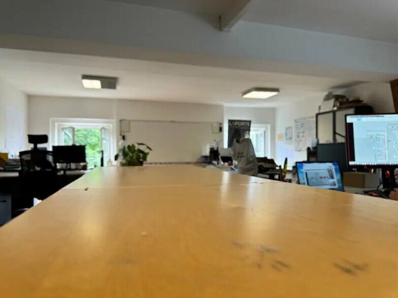 Bureau dans Pierre-Bénite à louer - Photo intérieure – Image 3 sur 3