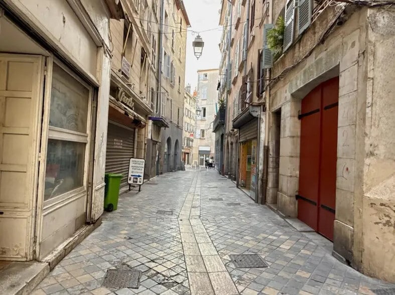 Local commercial dans Toulon à vendre - Photo de l’immeuble – Image 2 sur 5