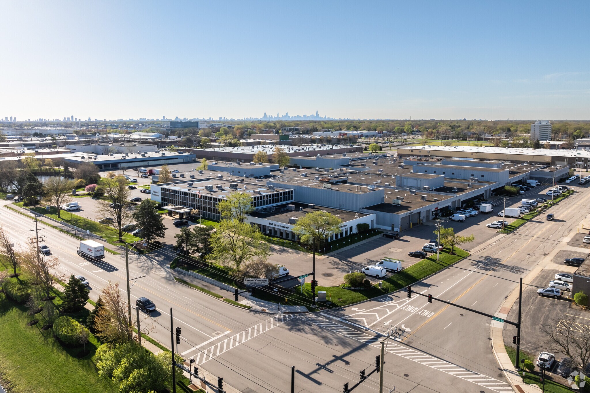 6201-6299 W Howard St, Niles, IL à louer Aérien– Image 1 sur 7