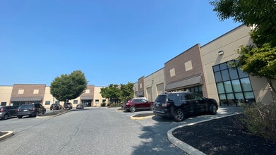 941 Marcon Blvd, Allentown, PA à louer Photo intérieure– Image 2 sur 12
