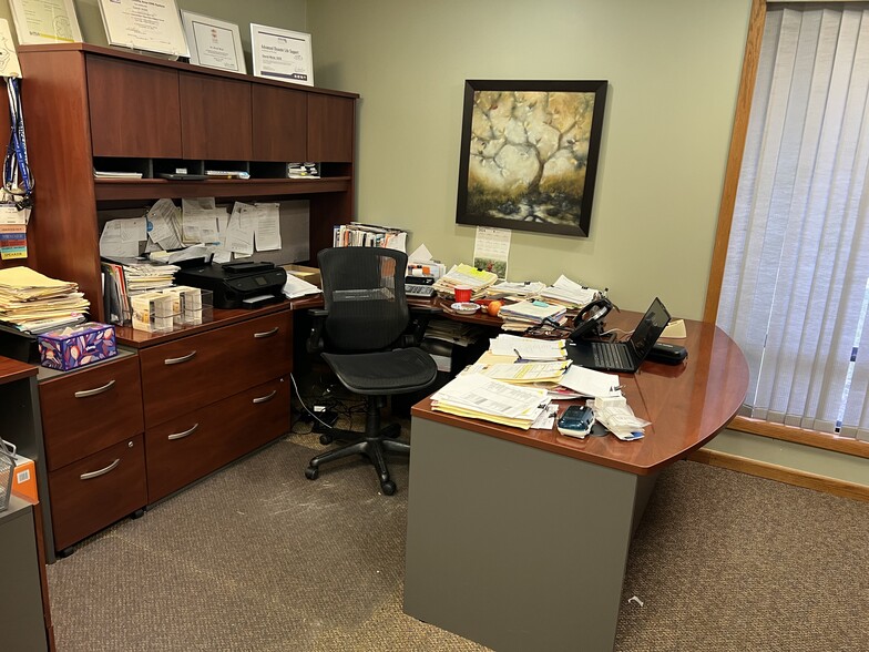 535 S York Rd, Bensenville, IL à vendre - Photo de l’immeuble – Image 3 sur 20