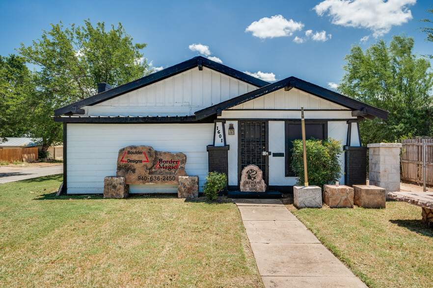 1601 Kemp Blvd, Wichita Falls, TX à louer - Photo principale – Image 1 sur 18