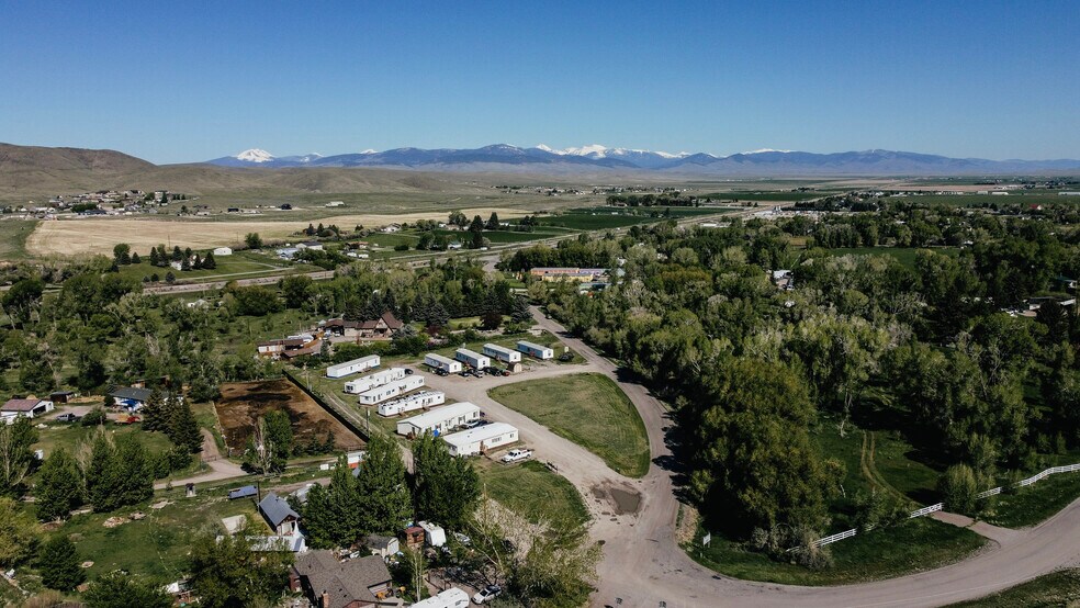 250 Pioneer Dr, Dillon, MT à vendre - Photo de l’immeuble – Image 2 sur 5