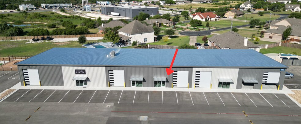 233 County Road 214, Liberty Hill, TX à louer - Photo de l’immeuble – Image 3 sur 6