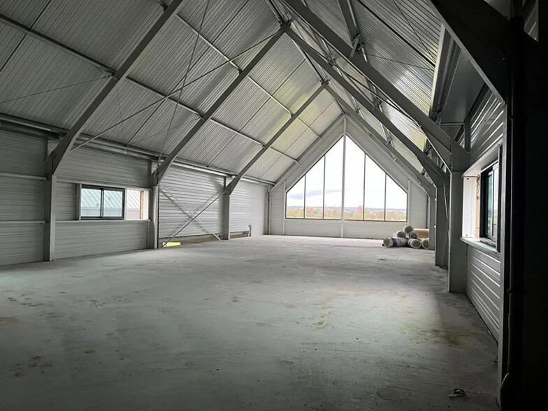 Bureau dans L'ILE-BOUCHARD à louer - Photo de l’immeuble – Image 1 sur 5