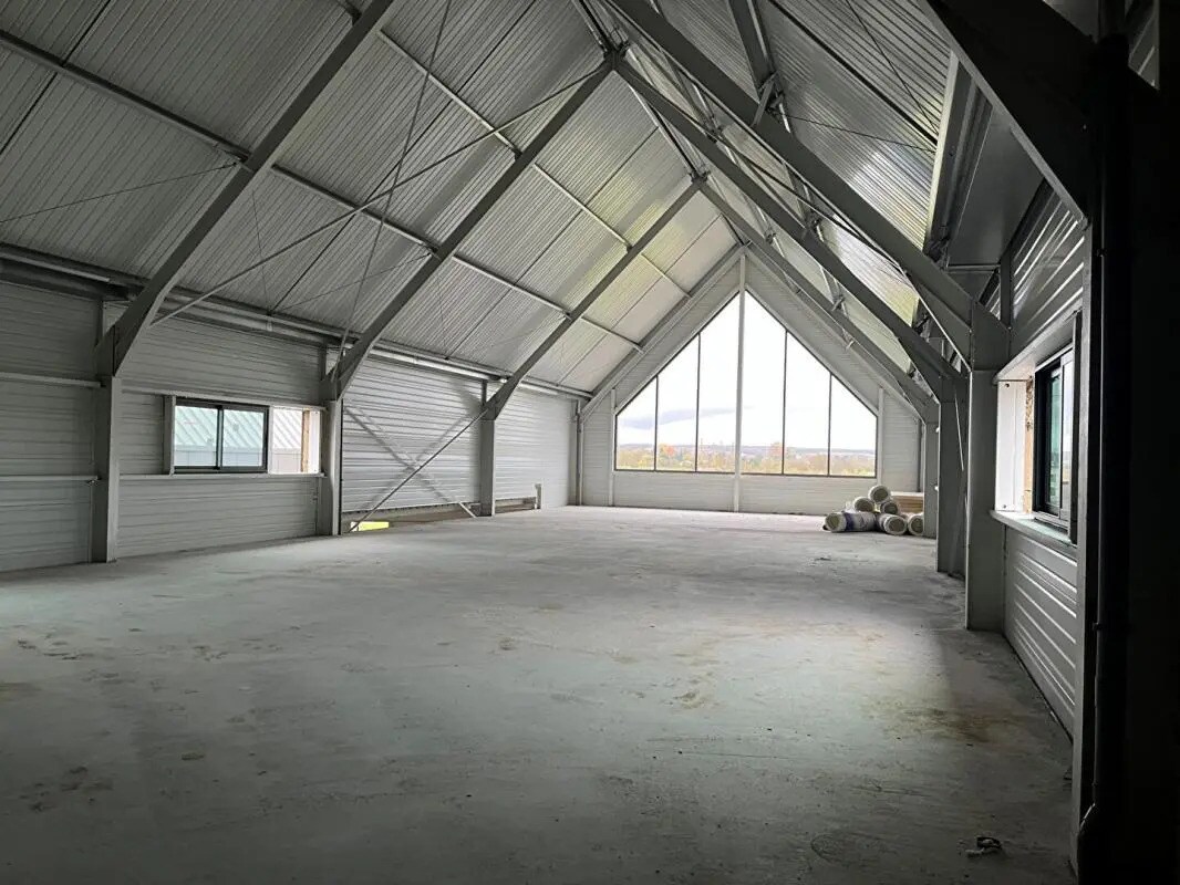 Bureau dans L'ILE-BOUCHARD à louer Photo de l’immeuble– Image 1 sur 6