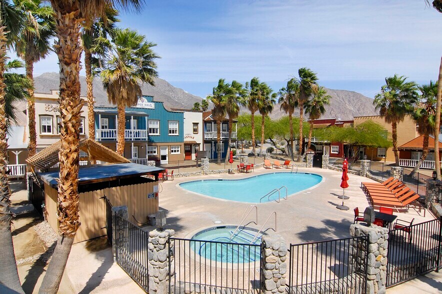 221 Palm Canyon Dr, Borrego Springs, CA à vendre - Photo principale – Image 1 sur 21