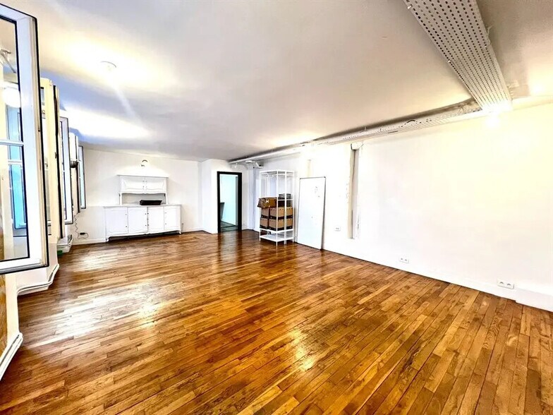 Local commercial dans Paris à louer - Photo de l’immeuble – Image 3 sur 4