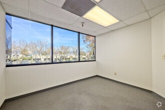 25809 Business Center Dr, Redlands, CA à louer Photo de l’immeuble– Image 2 sur 13