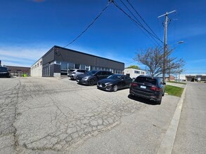 125 Brisbane Rd, Toronto, ON à louer Photo intérieure– Image 2 sur 11