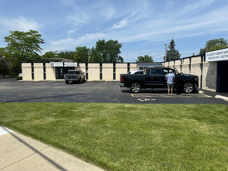 1400 Sunset Ave, Waukegan, IL à louer - Photo de l’immeuble – Image 2 sur 12