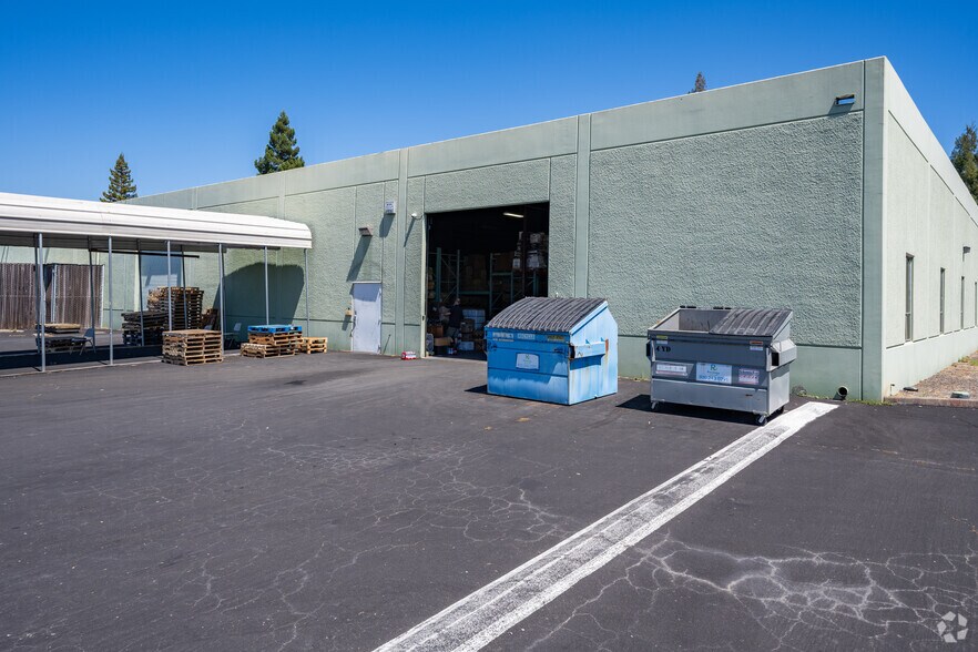 3645 N Laughlin Rd, Santa Rosa, CA à louer - Photo de l’immeuble – Image 3 sur 3