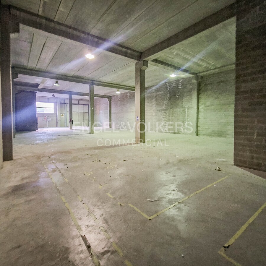 Sant Feliu de Llobregat, BAR 08980 - Lot 5 - - Photo intérieure - Image 2 of 18