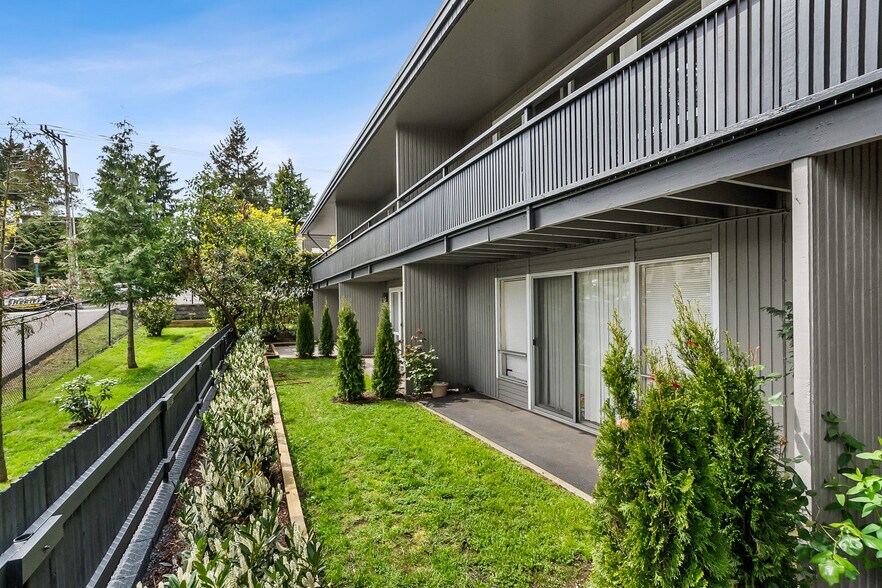 255 SW 154th St, Burien, WA à vendre - Photo de l’immeuble – Image 3 sur 9