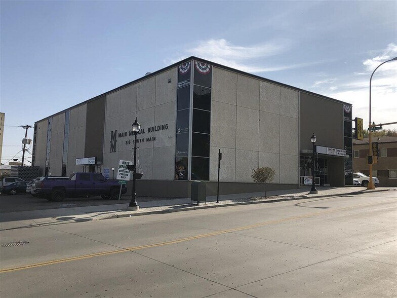 315 Main St S, Minot, ND à vendre - Photo de l’immeuble – Image 3 sur 12
