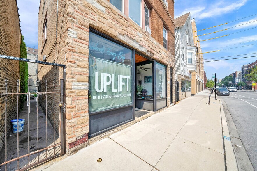 1150 W Belmont Ave, Chicago, IL à vendre - Photo de l’immeuble – Image 3 sur 11