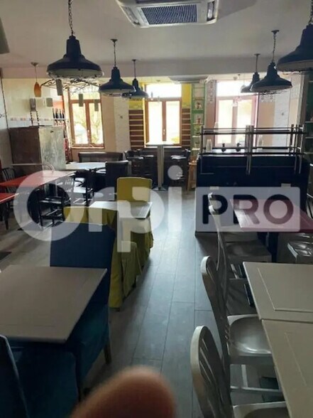 Local commercial dans Bruay-la-Buissière à vendre - Photo intérieure – Image 1 sur 7