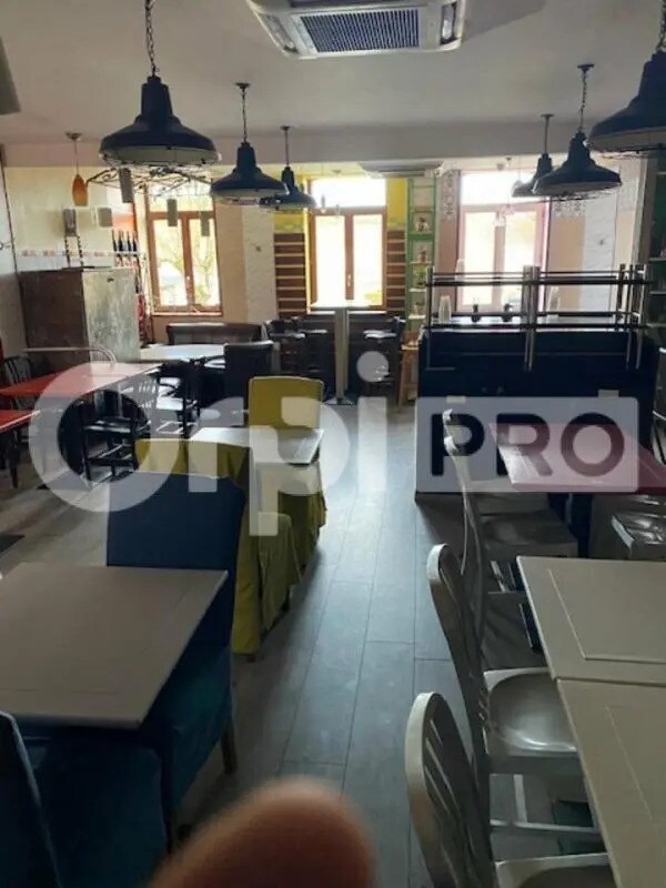 Plus de détails pour Local commercial à vendre
