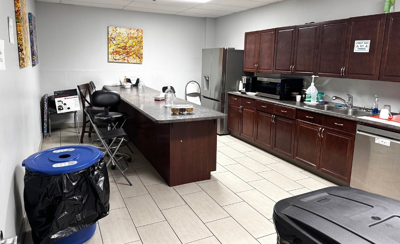 8000-8010 Winston St, Burnaby, BC à louer Photo intérieure– Image 1 sur 4