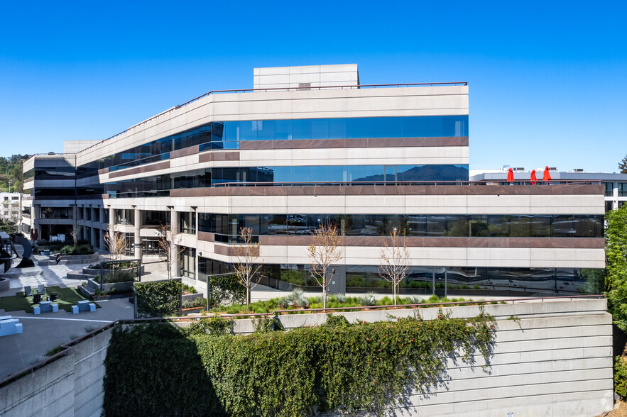 2185 N California Blvd, Walnut Creek, CA à louer - Photo de l’immeuble – Image 1 sur 12