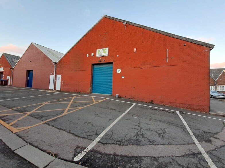 Tewin Rd, Welwyn Garden City à louer - Photo de l’immeuble – Image 2 sur 2