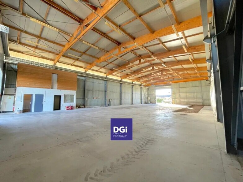 Local d’activités dans Remoulins à louer - Photo intérieure – Image 3 sur 3