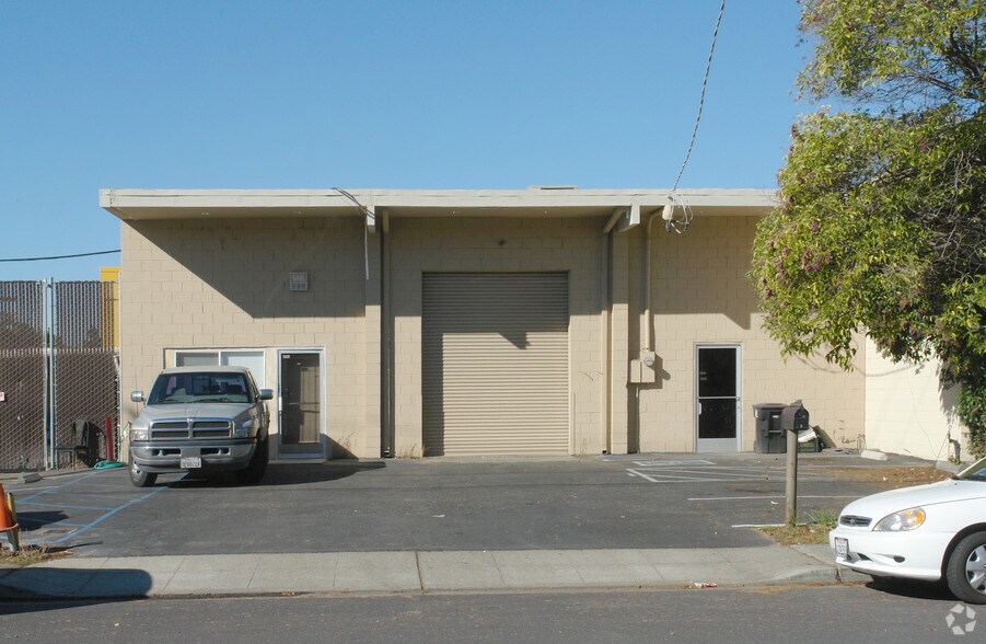 1132 Independence Ave, Mountain View, CA à louer - Photo de l’immeuble – Image 3 sur 3