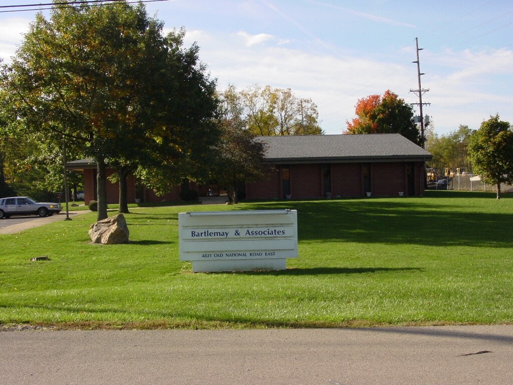 4821 E National Rd, Richmond, IN à louer Photo principale– Image 1 sur 4