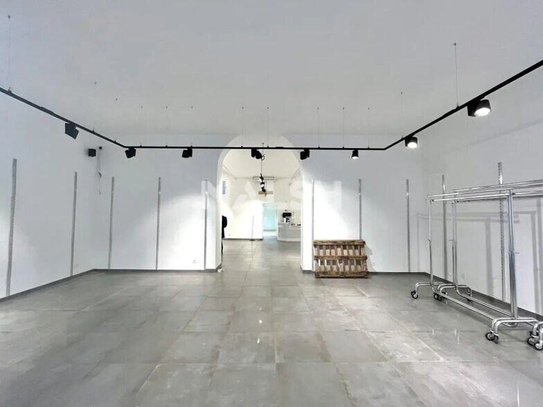Local commercial dans Lyon à louer - Photo de l’immeuble – Image 1 sur 6