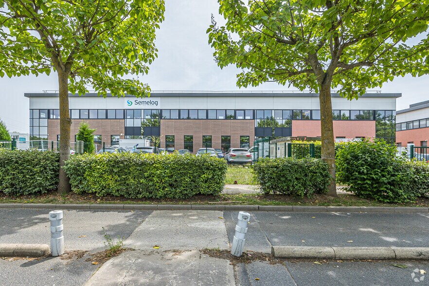 7 Rue Du Commandant D'estienne D'orves, Villeneuve-la-Garenne à louer - Photo de l’immeuble – Image 2 sur 4