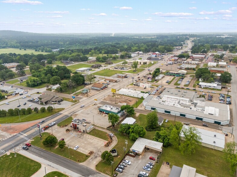 509 US Highway 271 N, Gilmer, TX à vendre - Photo de l’immeuble – Image 3 sur 60