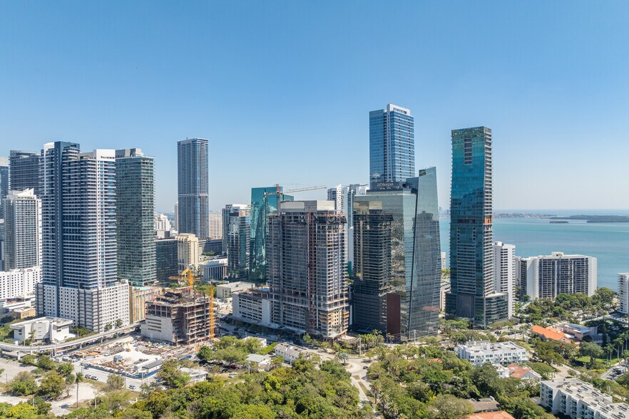 1451 S Miami Ave, Miami, FL à louer - Photo de la construction – Image 2 sur 2