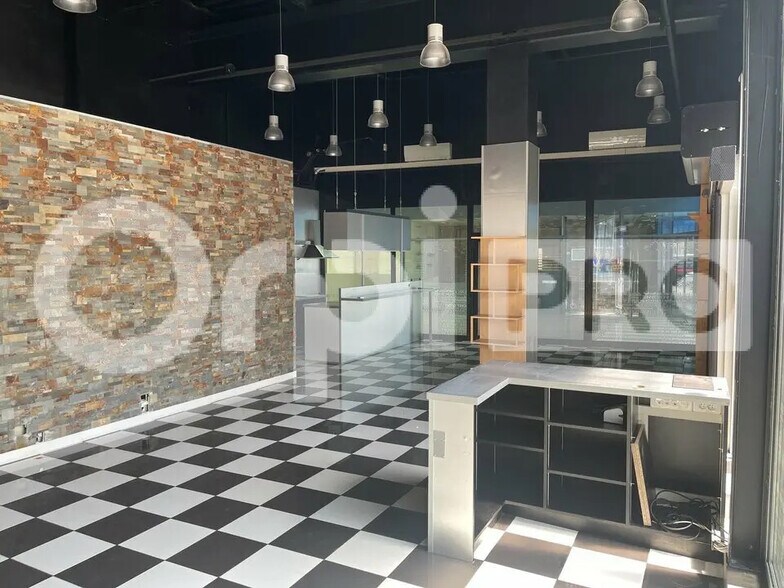 Local commercial dans Nevers à louer - Photo intérieure – Image 2 sur 6