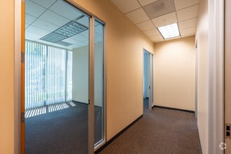 26450 McBean Pky, Valencia, CA à louer Photo intérieure– Image 2 sur 6