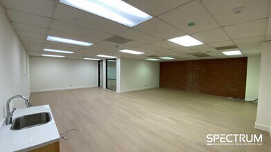 14511 Franklin Ave, Tustin, CA à louer Photo intérieure– Image 1 sur 2