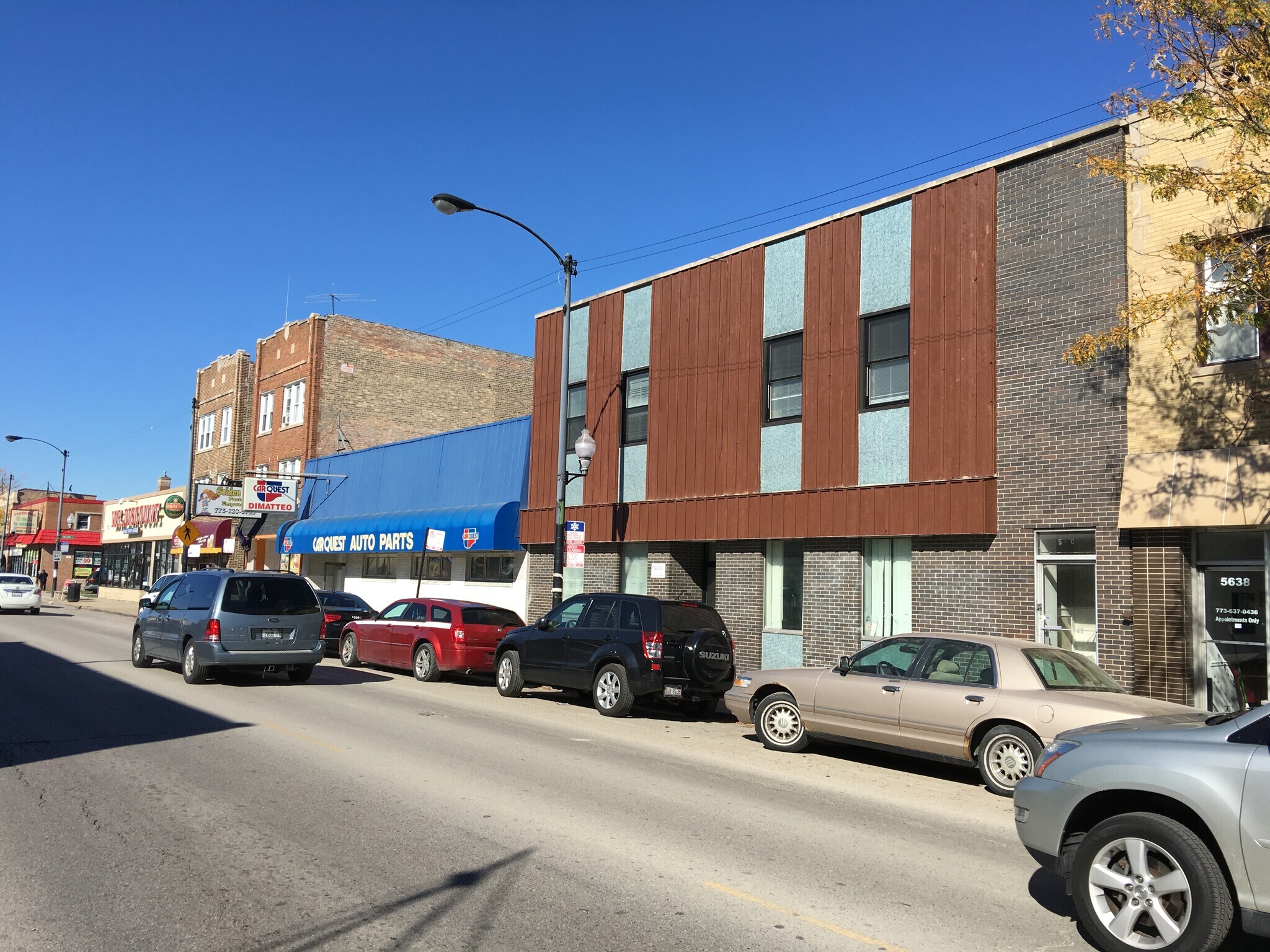 5642 W Diversey Ave, Chicago, IL à louer Photo de l’immeuble– Image 1 sur 16